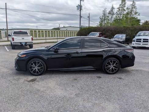 Used 2024 Toyota Camry SE image 7