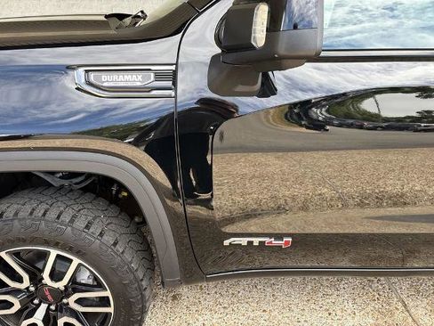 Used 2024 GMC Sierra 1500 AT4 w/ Technology Package AWD/4WD image 33