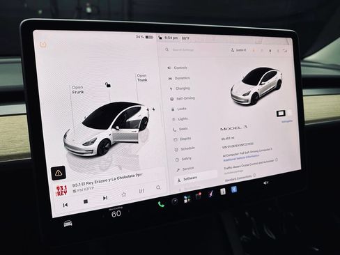 Used 2022 Tesla Model 3 RWD image 32