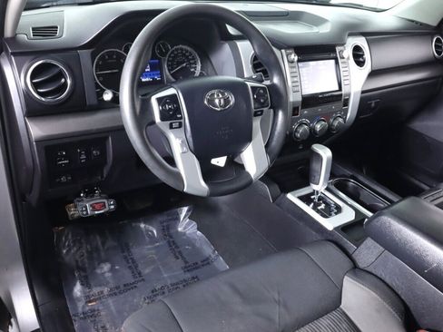 Used 2015 Toyota Tundra SR5 w/ SR5 Upgrade Package image 9
