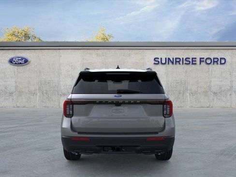 New 2026 Ford Explorer Active image 5