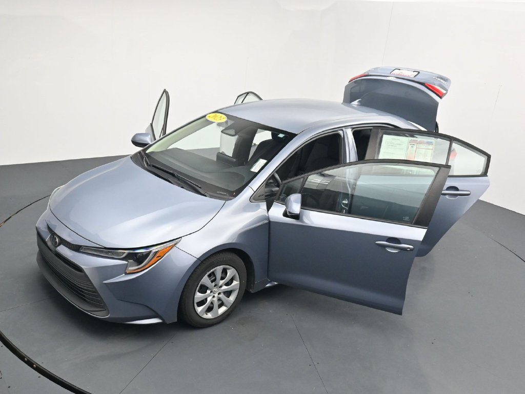Used 2023 Toyota Corolla LE FWD image 40