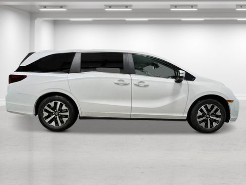 New 2026 Honda Odyssey EX-L image 2