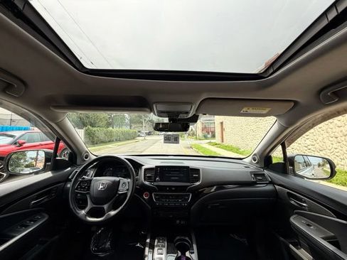 Used 2020 Honda Pilot Touring image 28