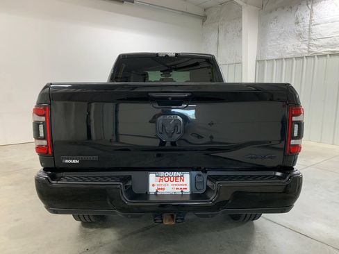Used 2019 RAM 2500 Big Horn w/ Night Edition AWD/4WD image 6