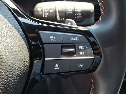Used 2025 Honda Pilot TrailSport image 22