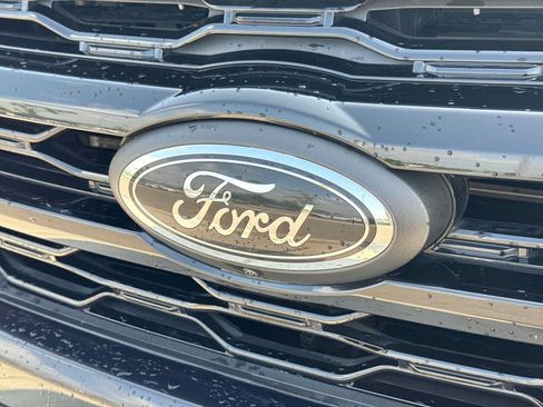 Used 2023 Ford Expedition Max Limited AWD/4WD image 11
