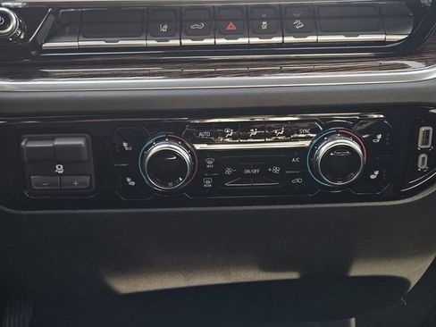 New 2026 GMC Sierra 3500 SLE w/ SLE Value Package image 15