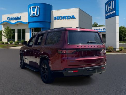 Used 2024 Jeep Wagoneer Series II w/ Convenience Group I AWD/4WD image 4