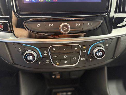 Used 2023 Chevrolet Traverse High Country AWD/4WD image 20