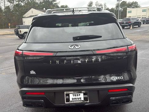 Certified 2025 INFINITI QX60 Luxe image 7