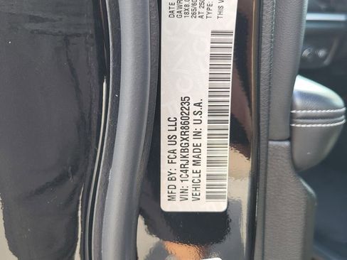 Used 2024 Jeep Grand Cherokee L Limited w/ Luxury Tech Group II image 35