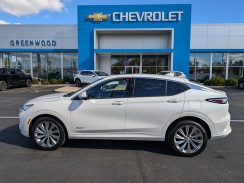 Used 2024 Buick Envista Avenir image 2