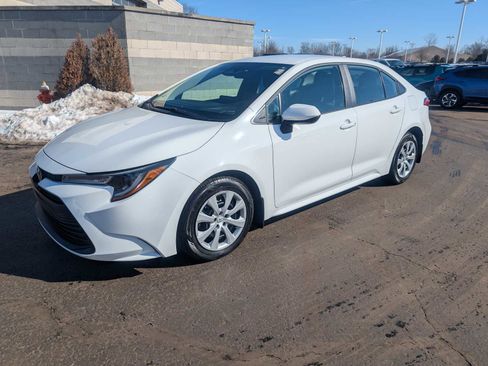 Certified 2023 Toyota Corolla LE image 3