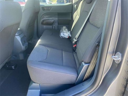 New 2025 Ford Maverick XL image 9