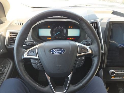 Used 2024 Ford Edge SEL image 18