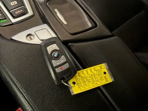 Used 2014 BMW 528i xDrive Sedan AWD/4WD image 22