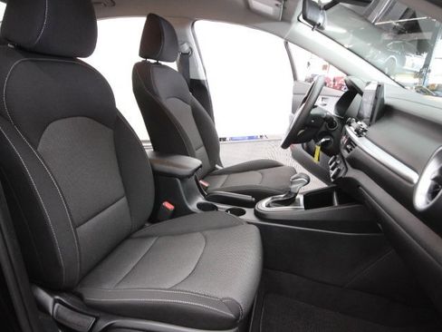 Used 2023 Kia Forte LXS w/ LXS Technology Package image 22