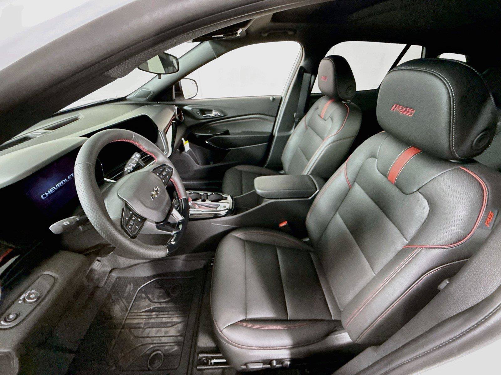 New 2026 Chevrolet Trax RS w/ Sunroof Package FWD image 14