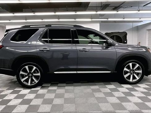 Used 2025 Honda Pilot Elite image 15