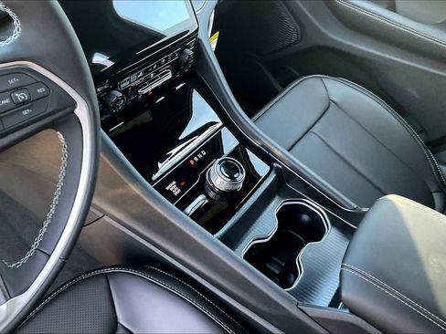 New 2025 Jeep Grand Cherokee Limited w/ Luxury Tech Group II image 7