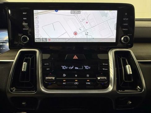 Used 2023 Kia Sorento SX Prestige image 24