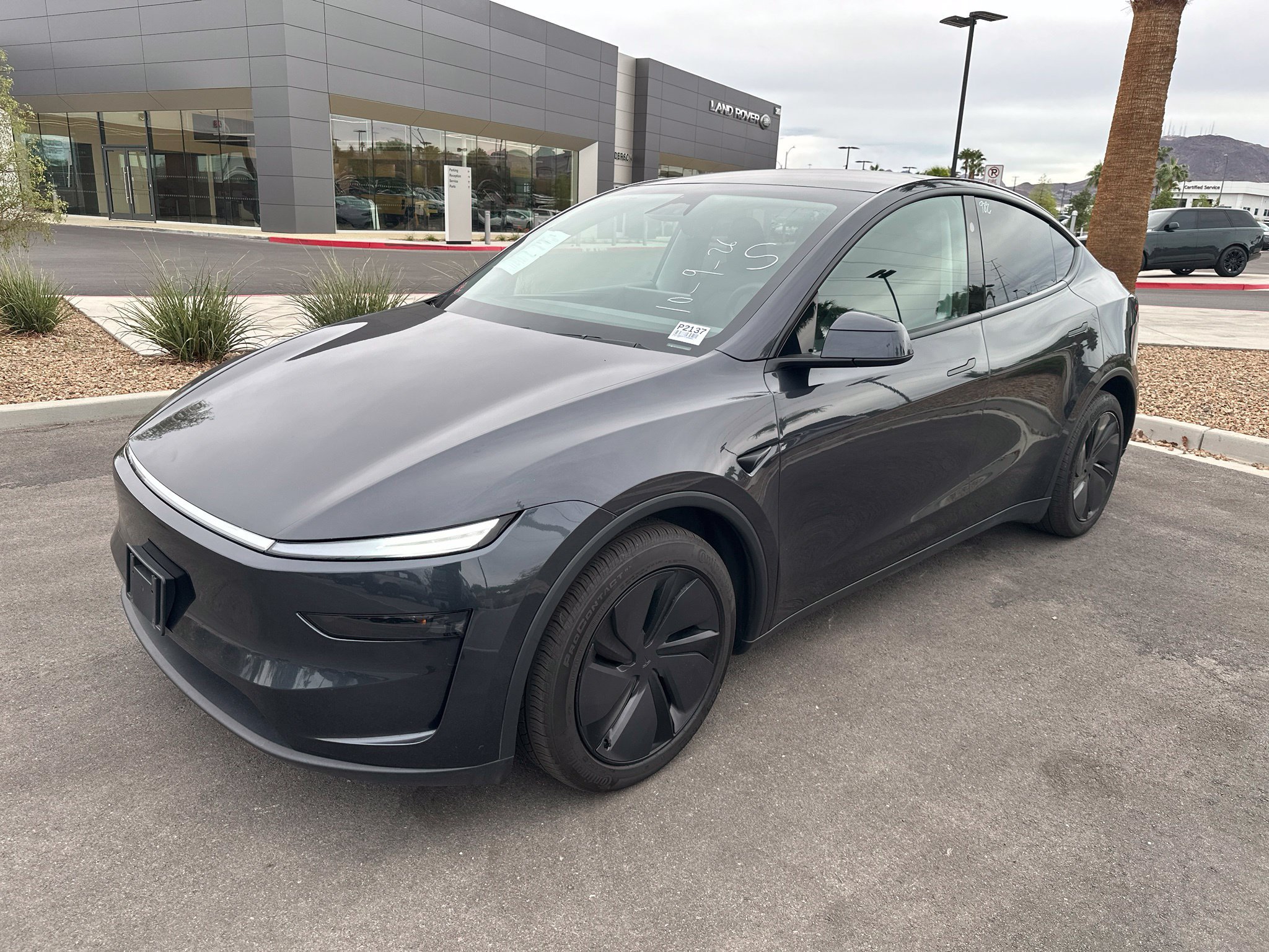 Used 2026 Tesla Model Y Long Range AWD/4WD image 1