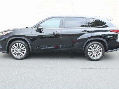 Used 2023 Toyota Highlander Platinum