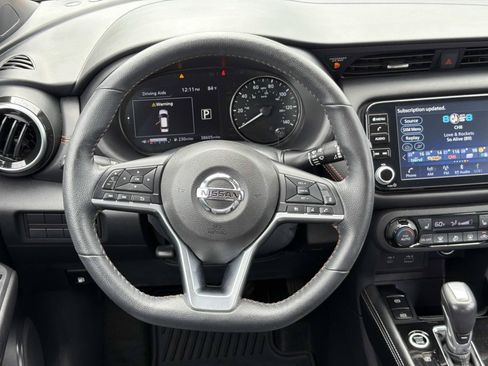 Used 2021 Nissan Kicks SR w/ SR Premium Package FWD image 24