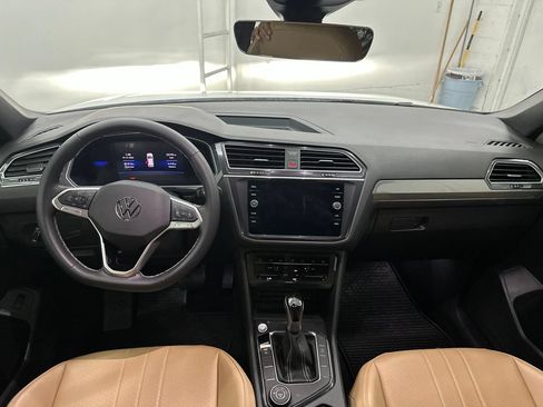 Used 2024 Volkswagen Tiguan SE w/ MDO Package, Two-Row AWD/4WD image 22
