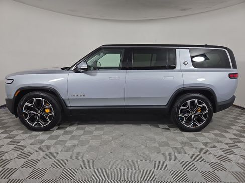 Used 2024 Rivian R1S Adventure AWD/4WD image 2