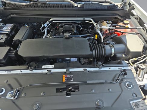 New 2026 Chevrolet Colorado LT w/ LT Convenience Package AWD/4WD image 36