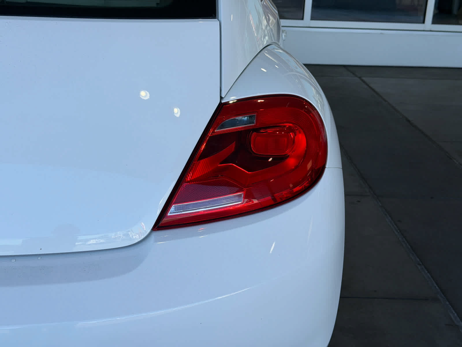 Used 2013 Volkswagen Beetle TDI FWD image 11