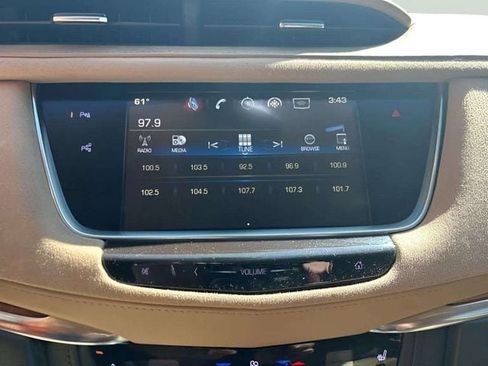 Used 2018 Cadillac XT5 Platinum w/ Driver Assist Package AWD/4WD image 10