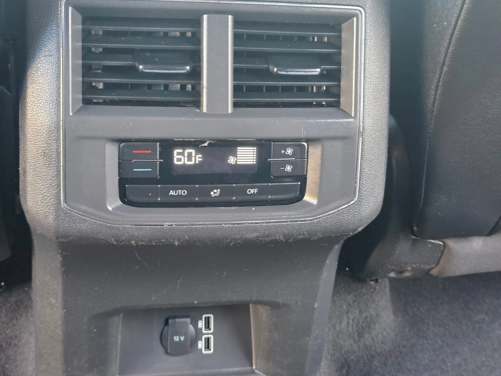 Used 2019 Volkswagen Atlas SE FWD image 19