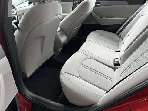 Used 2018 Hyundai Sonata SE FWD image 9
