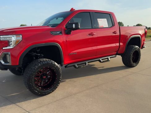 Used 2021 GMC Sierra 1500 AT4 w/ AT4 Value Package AWD/4WD image 3