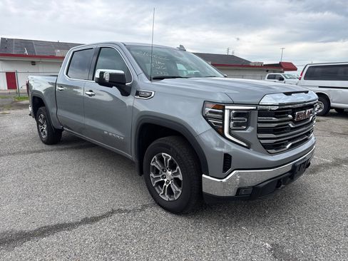 Used 2026 GMC Sierra 1500 SLT AWD/4WD image 1
