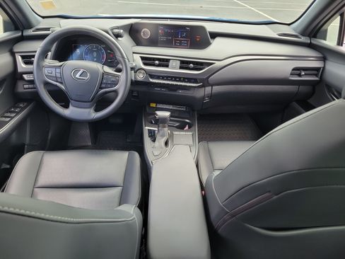 Used 2022 Lexus UX 200 w/ Accessory Package (Z2) FWD image 16