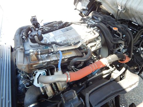 Used 2024 Chevrolet Low Cab Forward 5500HD RWD image 26