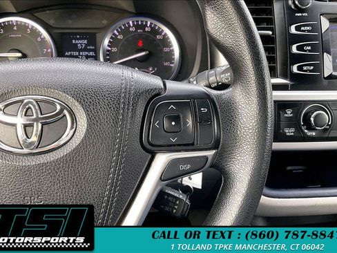 Used 2016 Toyota Highlander LE AWD/4WD image 18