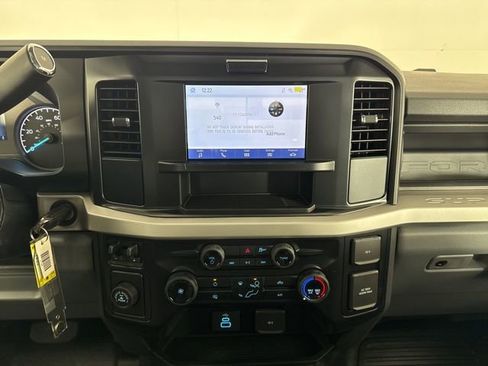 New 2026 Ford F250 XL w/ XL Chrome Package image 11