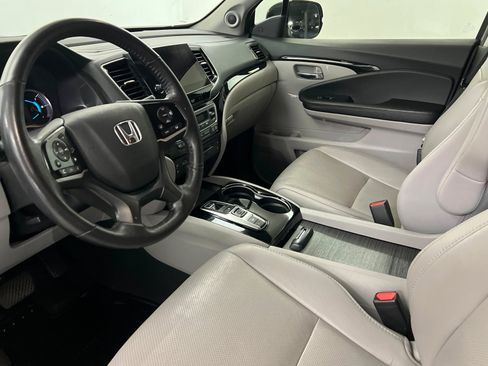 Used 2019 Honda Pilot Elite image 16