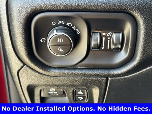 Used 2025 RAM 1500 Big Horn AWD/4WD image 18