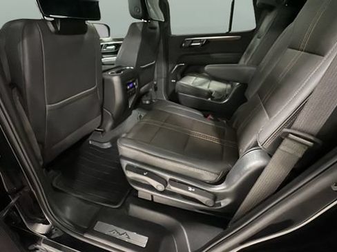 Used 2025 Chevrolet Tahoe High Country AWD/4WD image 26