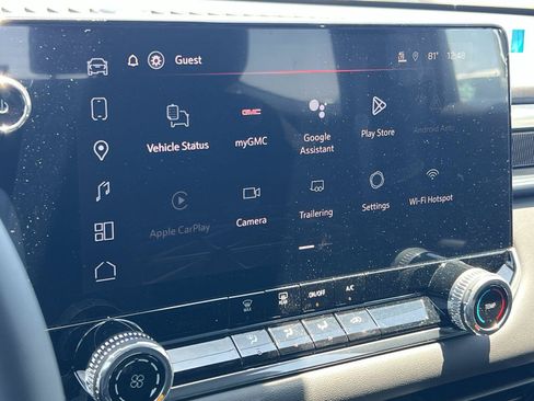 New 2026 GMC Canyon Elevation w/ LPO, Black Badging Package RWD image 17