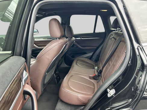 Used 2018 BMW X1 xDrive28i w/ Convenience Package image 12