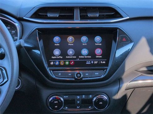 Used 2022 Chevrolet TrailBlazer LT w/ Convenience Package image 17