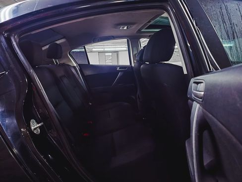 Used 2011 MAZDA MAZDA3 i Touring FWD image 30