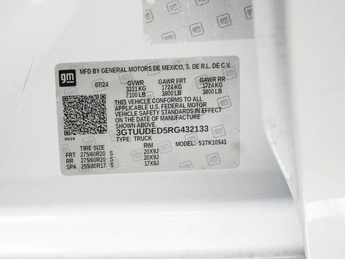 Used 2024 GMC Sierra 1500 SLT w/ SLT Premium Plus Package image 46